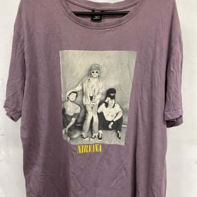 Nirvana Mens  Size XXXL Short Sleeve T-shirt Purple 