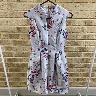 Cue Womens red floral dress Size 8 