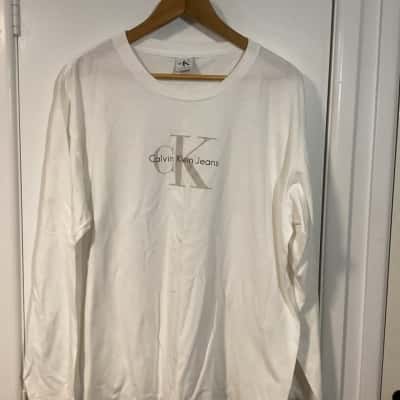 Calvin Klein Unisex long sleeve  Size XL White 