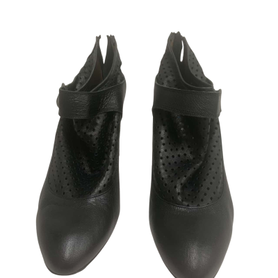 Lucchesi Womens Size 41 Heels Black from ZOMP