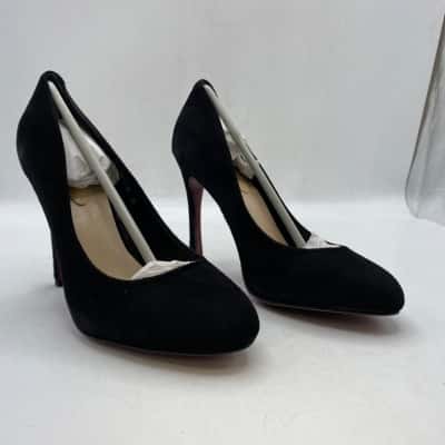 BNWT Genkek Womens  Size 37 Black  Suede Look Heels