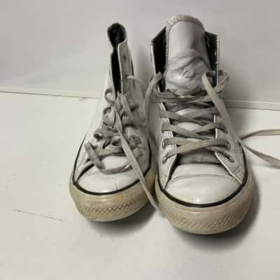 Converse all stars Unisex  Size men’s 6 women’s 8 Sneakers White 