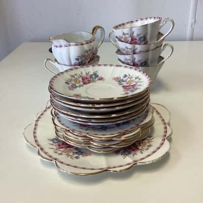 Royal Stafford Windermere Bone China Tea Set – 4 Cups, 4 Saucers, 2 Plates, Creamer