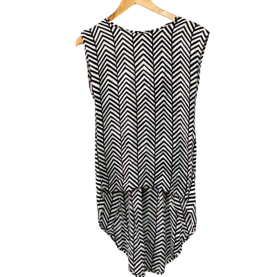 Mister Zimi Womens  Size 6 Scallop Top Black  / White 