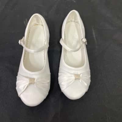  Kids  Size 34 Shoes White 
