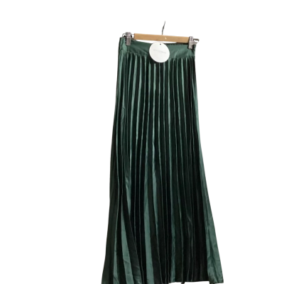 Esther & Co Womens  Size 8 Green 