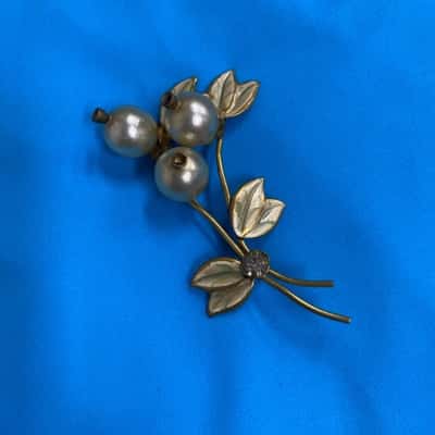 Womens Vintage Faux Pearl Sprig Brooch