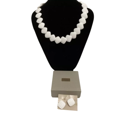 Avon 1985 "Summer Sands" Collection