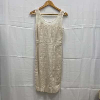 Jacqui-E Women's  Size 6 Cream  Dress