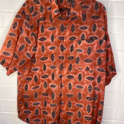  Mens  Size L Polo Shirt Red Pattern