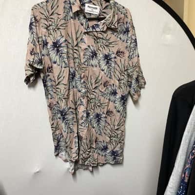 Nomadic Paradise Mens  Size M Floral / Green / Pink  