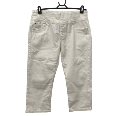 Katies Womens Size 12 Slim Leg White Cropped Jean 