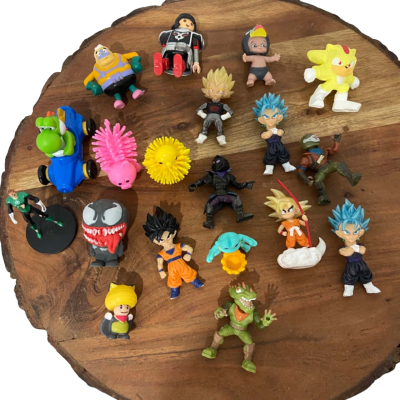 A bundle of different anime/ game related mini figures. 