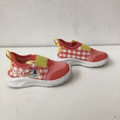 Kids Bluey slip ons  size 7