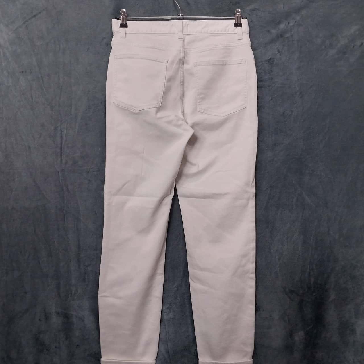 Susan ladies Slim Fit jeans , White , size 8.(s)