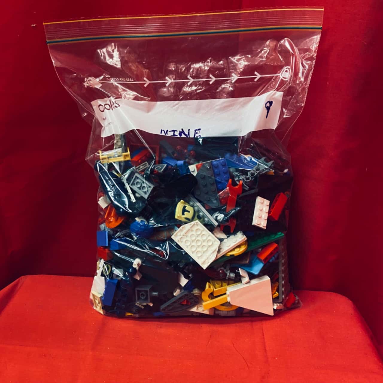 1Kg Mixed Bag of Lego (s)