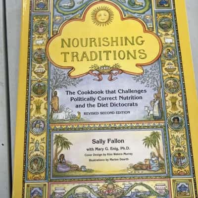 Nourishing traditions - Sally Fallon with Mary G. Enig, Ph.D.