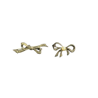 Vintage Marcasite Ribbon Brooch collection (2) Silver /pearl