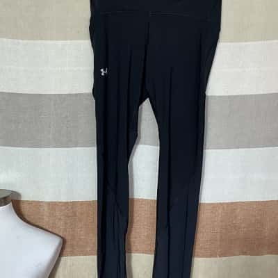 Under Armour Womens  Size 10 Leggings Black  