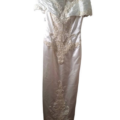  Womens Ivory Wedding Dress - Size 8