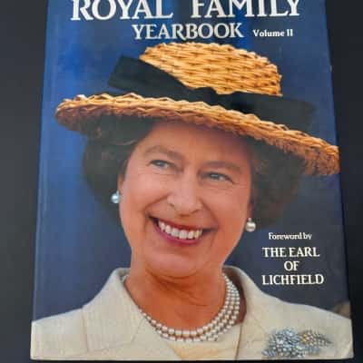 Royal Family Yearbook vol II, Queen Elizabeth II( B12)