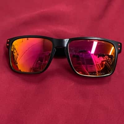 Mens Oakley Holebrook Polarised Sunglasses