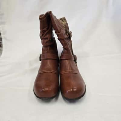  Womens "Echo" Size 11 Brown Boots