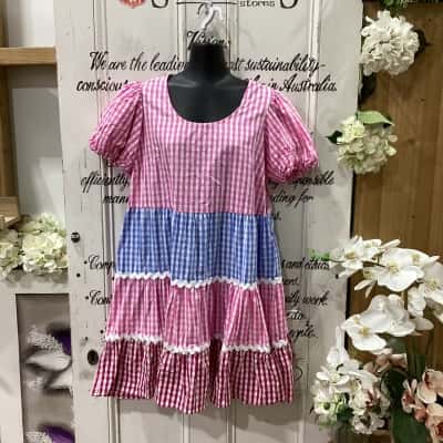 Proud Poppy Clothing Brand! NWOT! DESIGNED IN AUSTRALIA! PUFF SHORT SLEEVE TIERED CHECKED PATTERNED MIDI DRESS! MIWomens  Size 10 Babydoll Dress / Midi Dress / Short Sleeve Dress  Blue / Checked / Pattern / Pink  / Red 