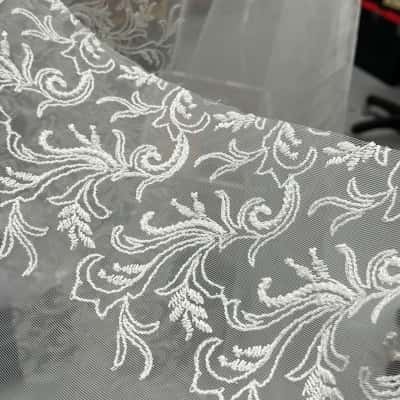 Ivory Embroidered Lace & Tulle Fabric Remnants – Bridal Sewing Crafts