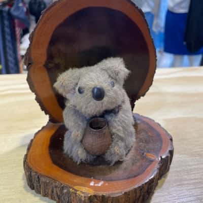 Crown Mulga Australian Wood ( Koala bookends)