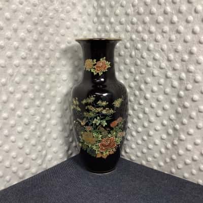 Traditional Japanese-style Black Porcelain Vase