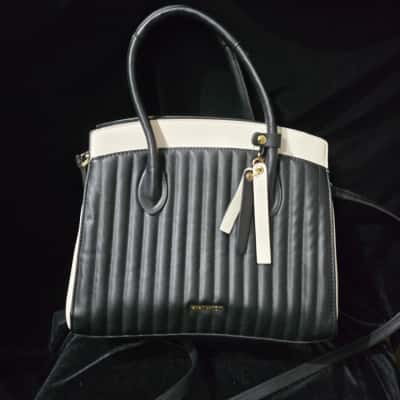 Nine West Womens Handbag Black  / White 