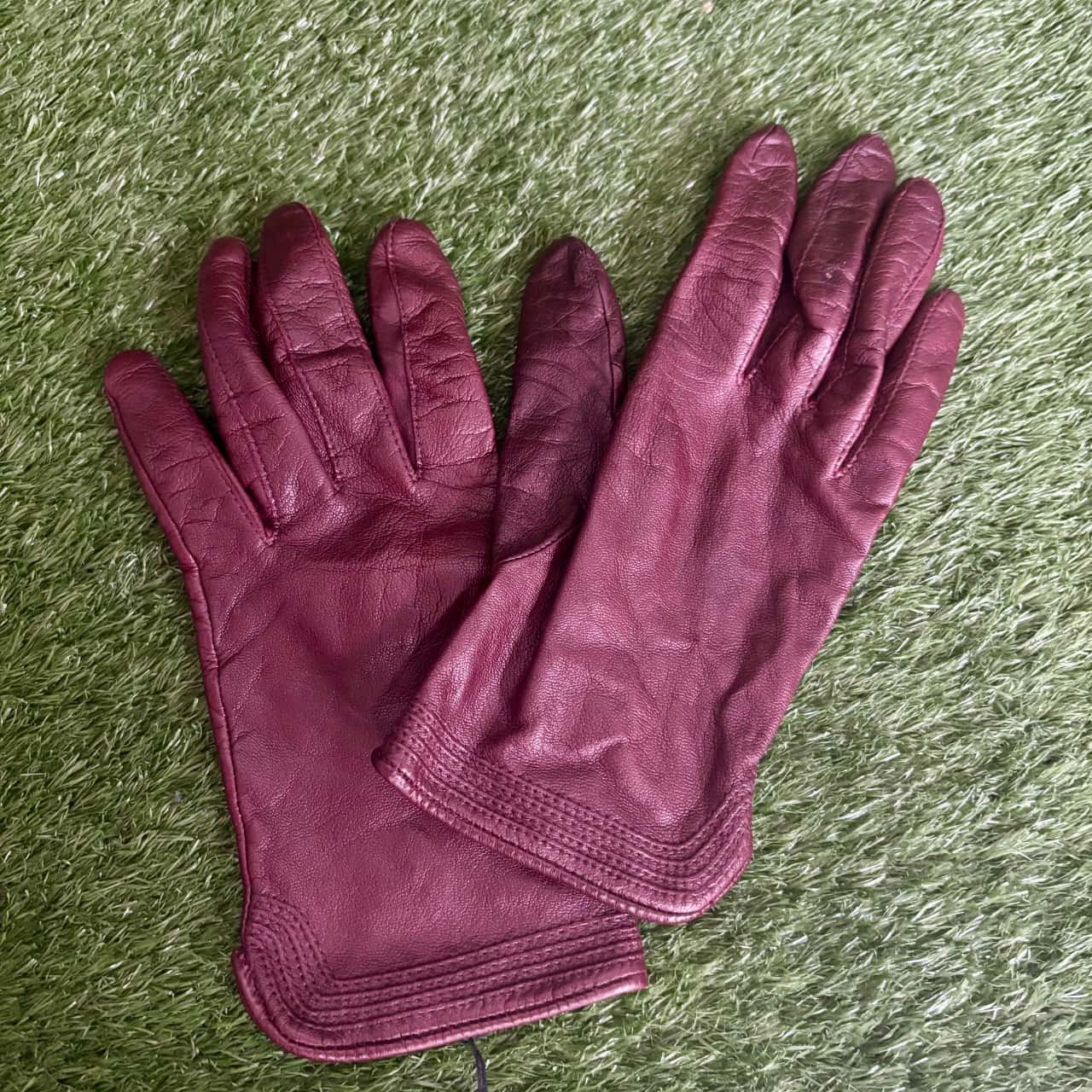 Dents Maroon Lambskin Leather Gloves (Size 6 1/2)(s)
