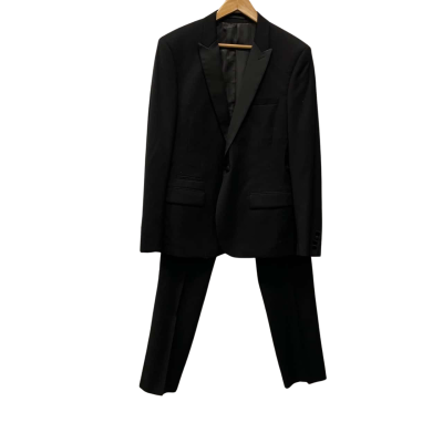 Connor  Mens  Suits  Slim Size 32 / 40 Black  