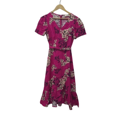 Jacqui-E Womens  Size 6 Casual Dress / Floral Dress / Midi Dress / Short Sleeve Dress  Pink  