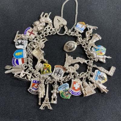 ♥ Mother's Day Gift ♥- Womens - Silver Bracelet - Unique and Stunning - With 32 Charms from Around the World