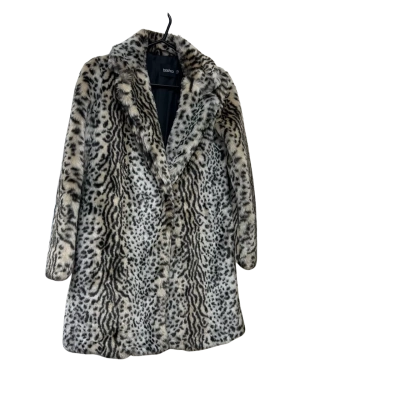 BOOHOO FAUX FUR COAT. SIZE 8