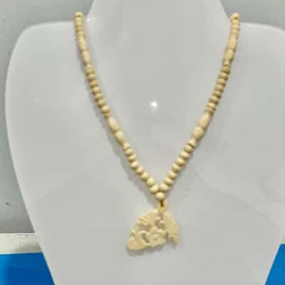Vintage Handcarved 1960’s Art Deco Necklace -cream