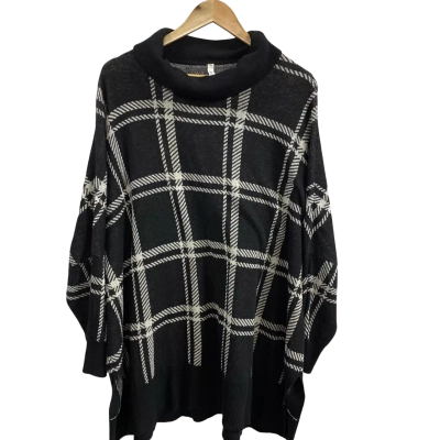  Womens  &Me Size L / XL Plaid Knit Turtle Neck Poncho Black/White