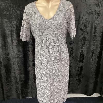  Womens Size 14 Grey Floral Dress by Diana Ferrari