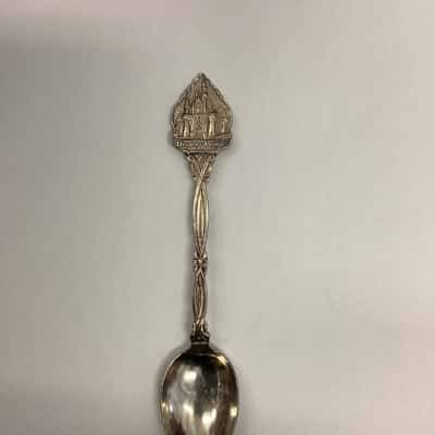 Distinctive Souvenirs Disneyland Spoon 