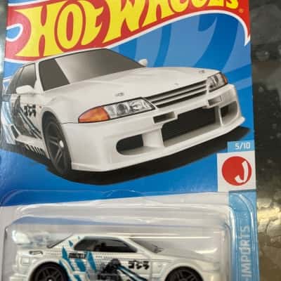 Hot wheels Godzilla Nissan skyline GT-R