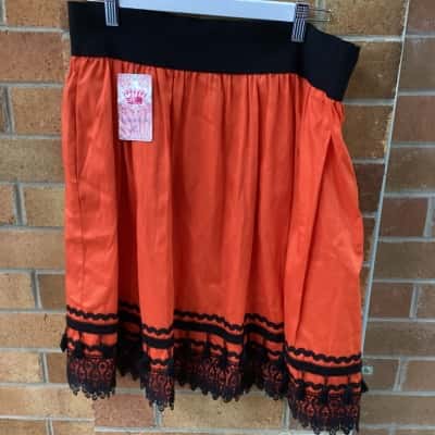 Womens Johnston & Bell  Size 12 Midi Skirt Black  / Orange 