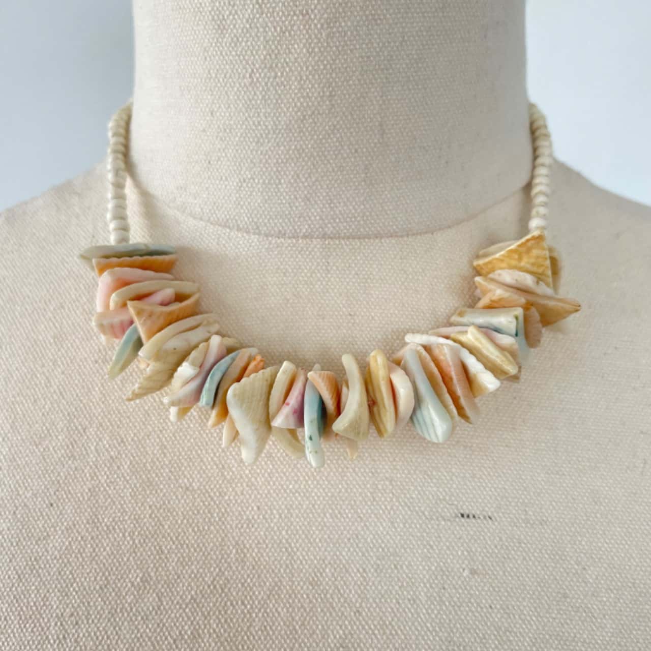 thumbnail interactive-video image 1 of Tour Edge Exotics C725 Driver Boho Shell Necklace With Adjustable Chain - Seashell Conch Starfish Turtle Beach Jewelry XXIO 13 460cc Driver For Moderate Swing Speed 1 of 10
