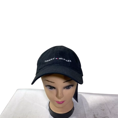 Men Tommy Hilfiger Cap Black Color 
