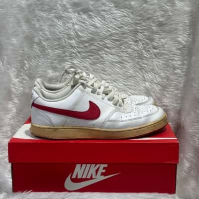 Nike Mens  Size 9 Sneakers 