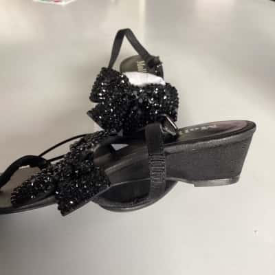 Mollini Womens  Size 37 Black  sandal