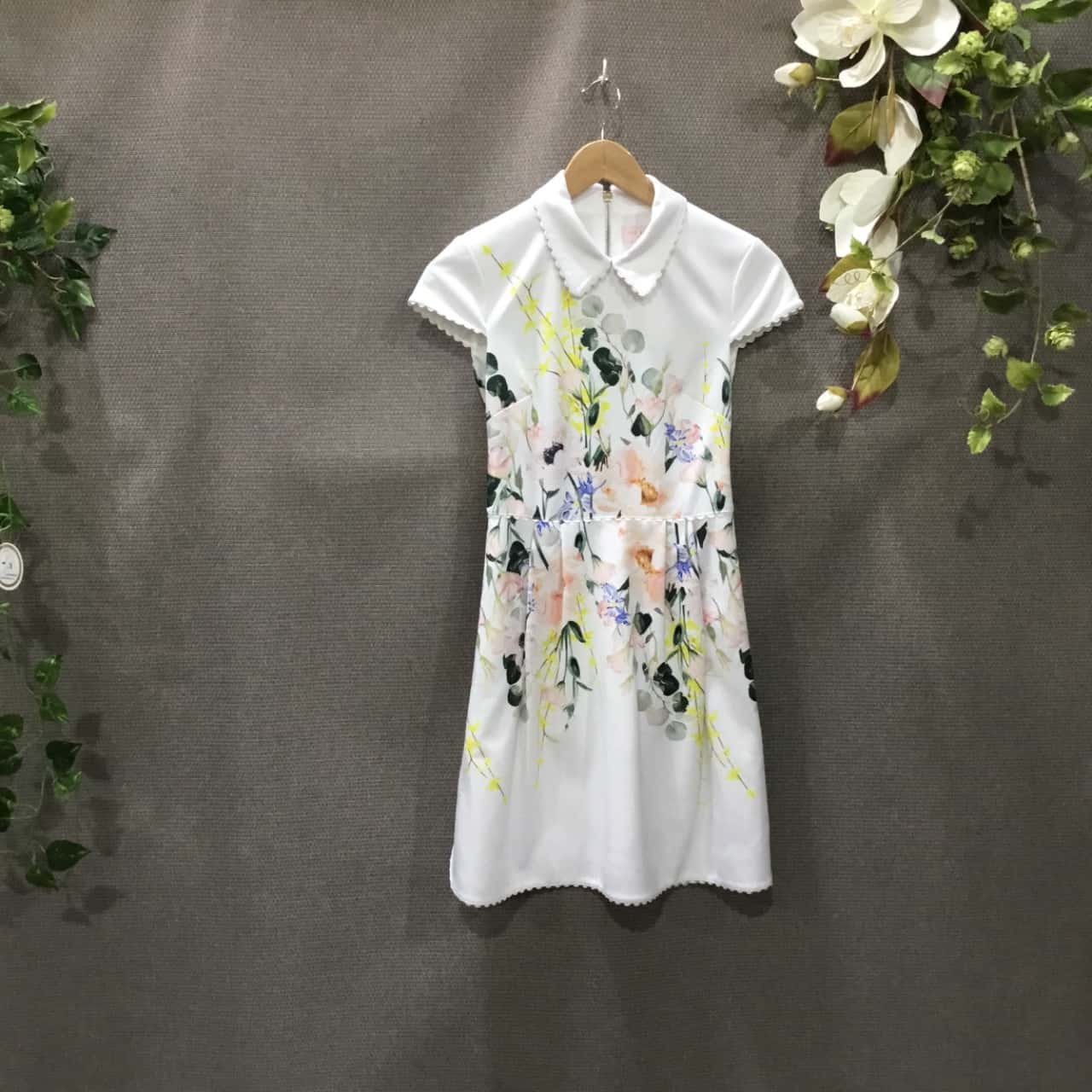 Ted Baker Womens Size 4 Midi Dress Floral / White (s)