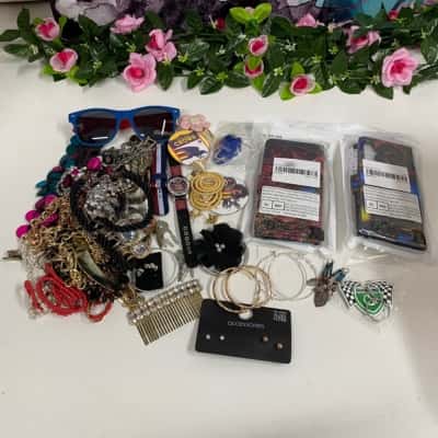  1 kilo bag of mixed bits and pieces- please read description 