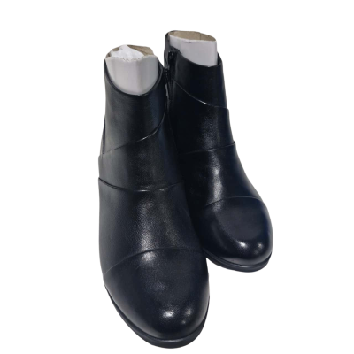 Wide Steps Womens  Size 8.5 Black ankle boots.